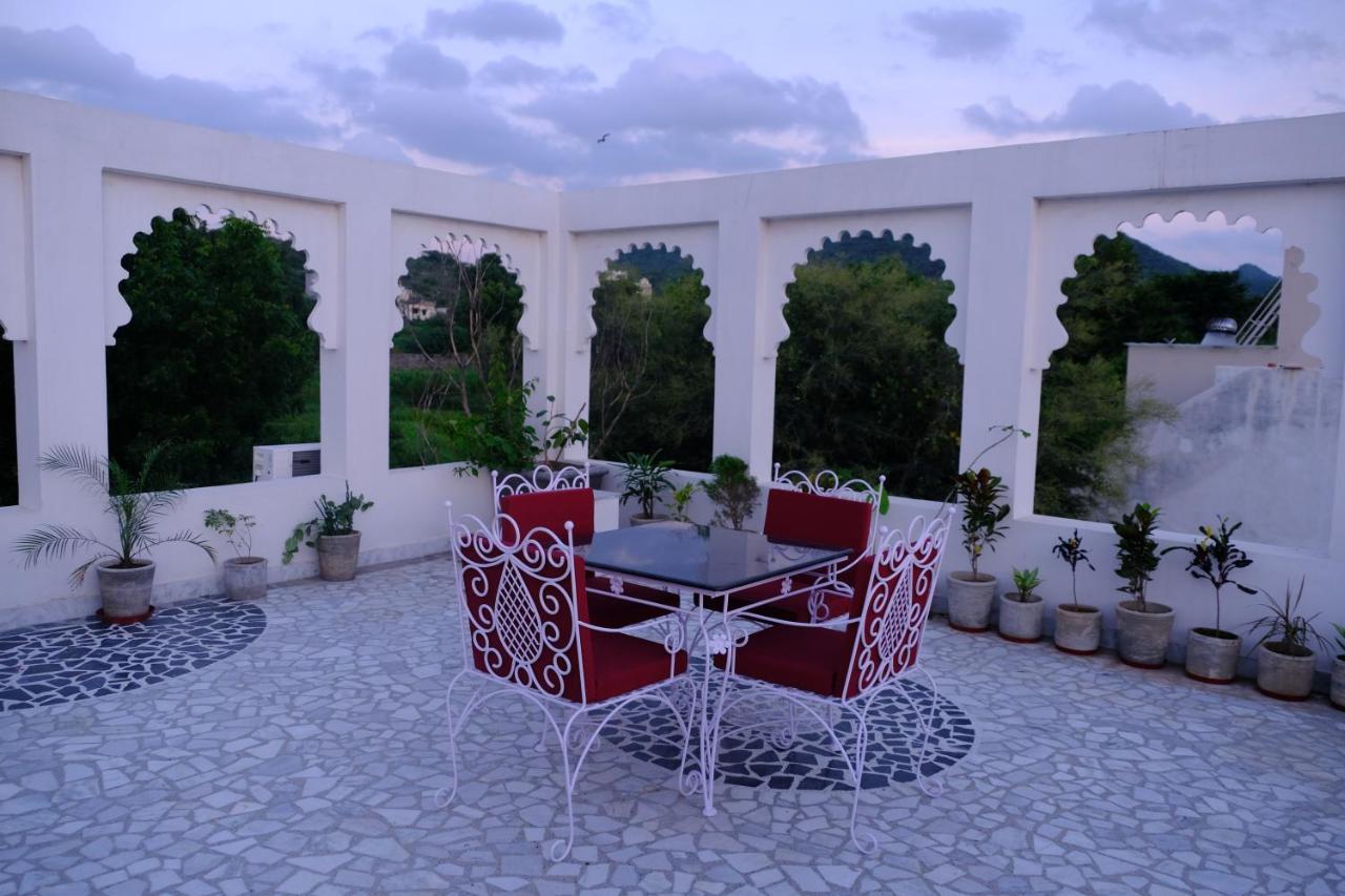 Emperor Palace A Heritage Villa Udaipur Exterior photo